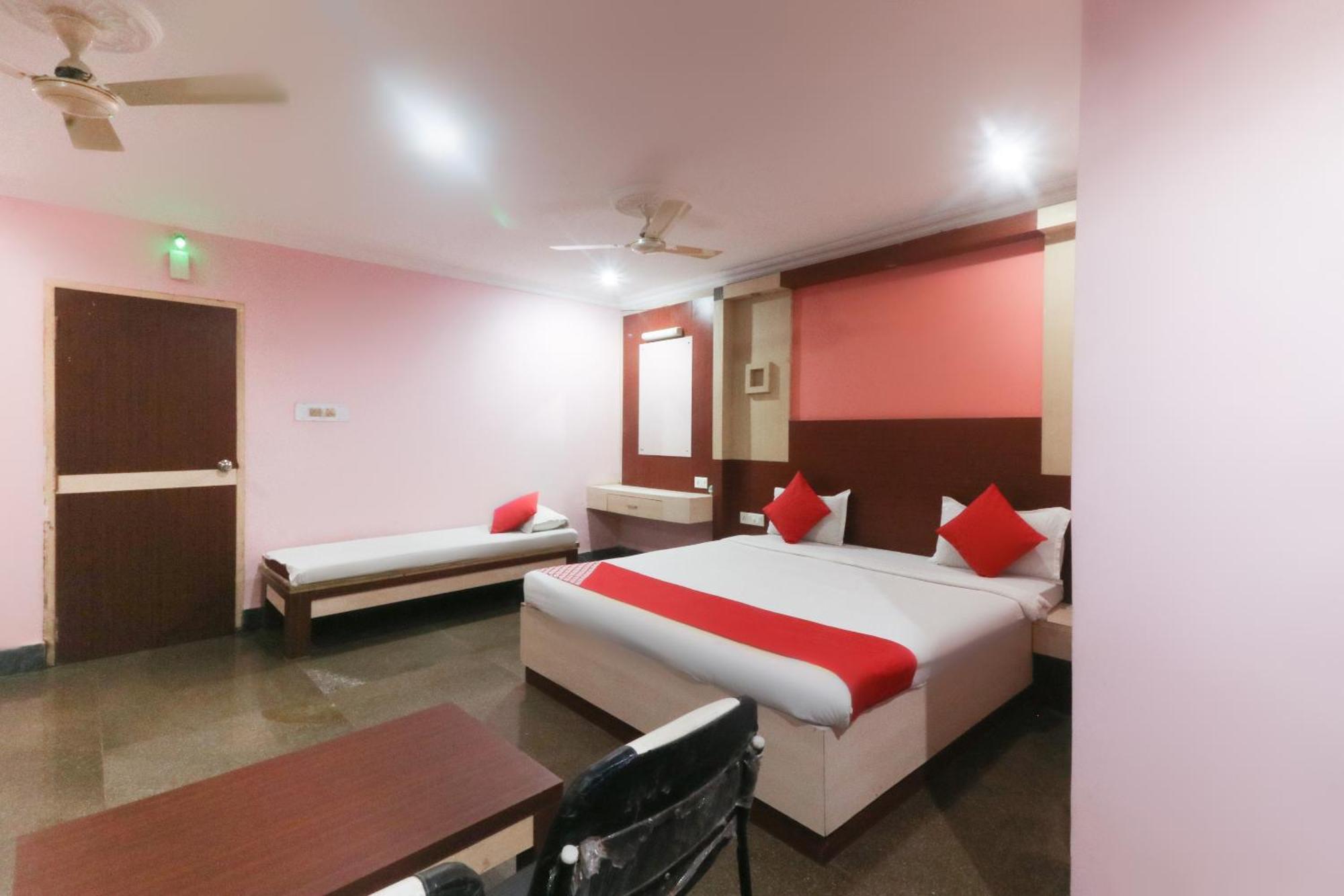 Hotel O Nirmala Residency Bhubaneswar Bagian luar foto